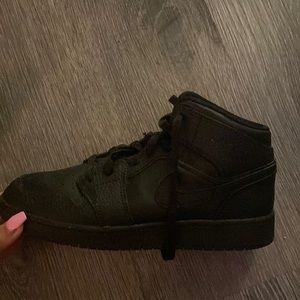 black air forces, nike shoes